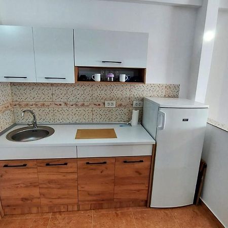 Cristina'S Place Arad Bagian luar foto