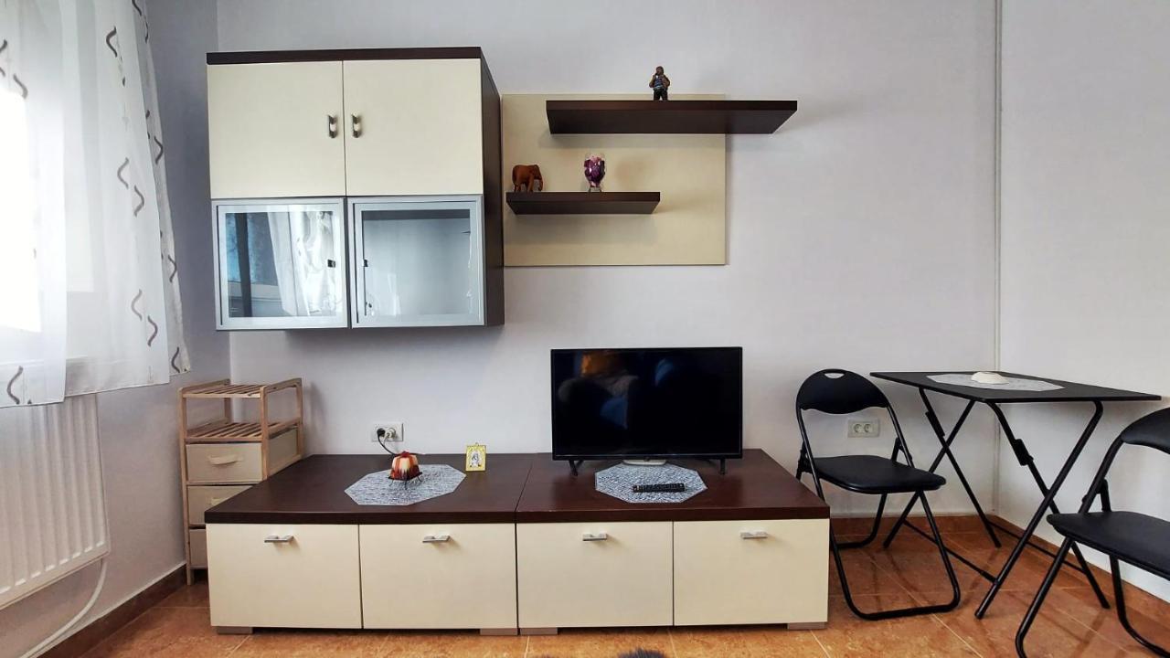 Cristina'S Place Arad Bagian luar foto